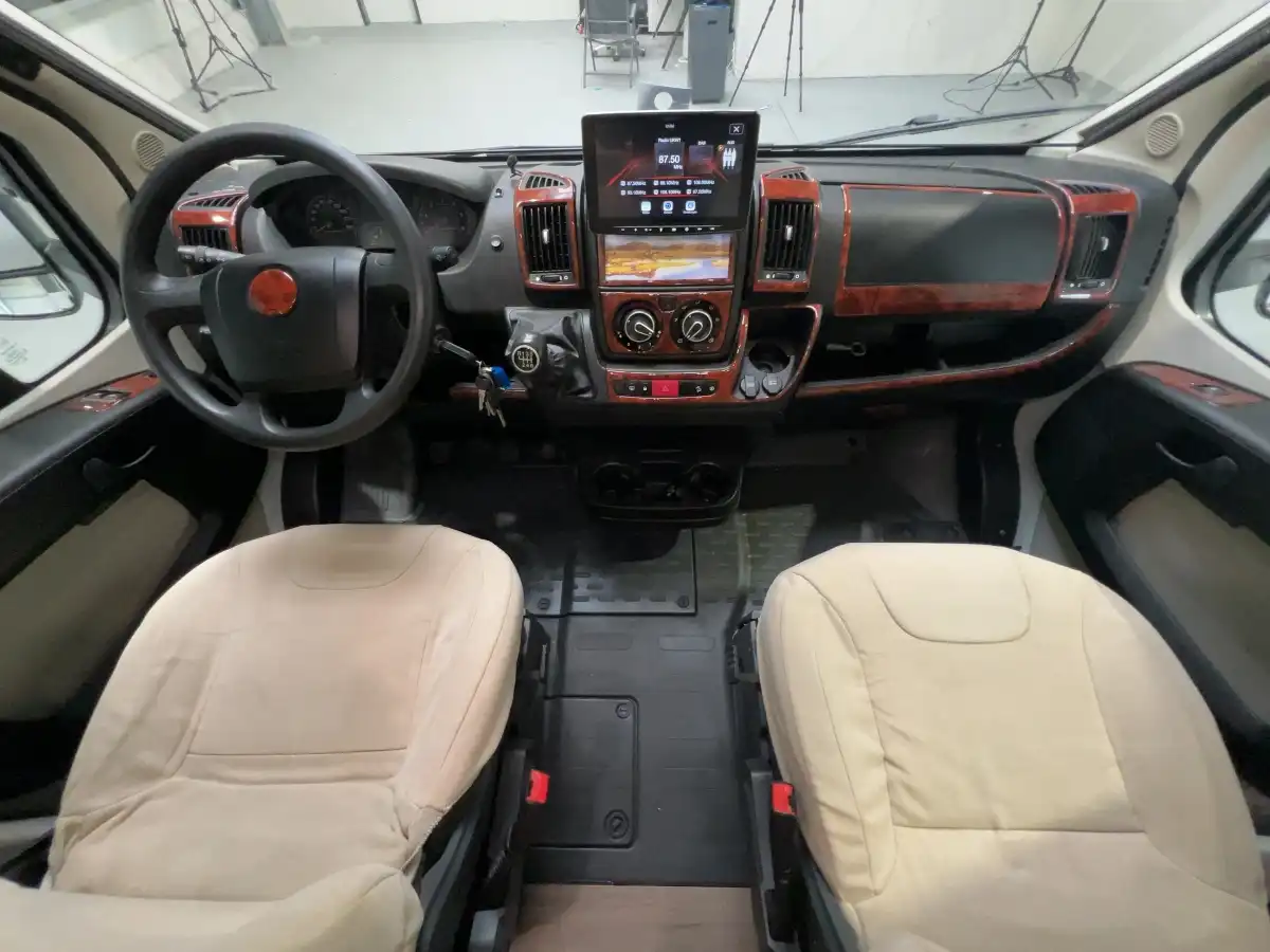 PILOTE 740 GJ - Ansicht 7